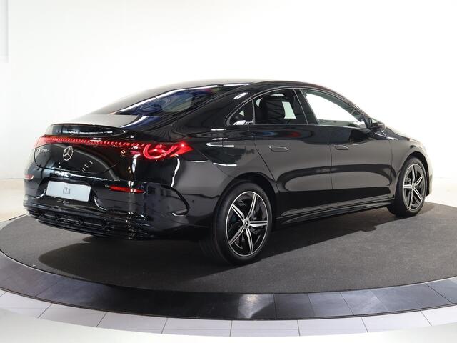 Mercedes-Benz CLA-KLASSE 250+ Launch Edition 85.5 kWh | Night | Panoramadak | Stoelverwarming | DISTRONIC | Achteruitrijcamera | Dodehoekassistent | Trekhaak |