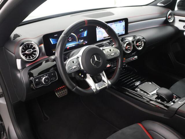Mercedes-Benz CLA-KLASSE AMG 35 4MATIC Premium Plus | Panoramadak | 360 camera | Burmester |