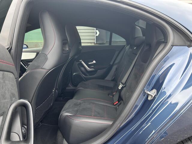 Mercedes-Benz CLA-KLASSE 200 AMG Line | Achteruitrijcamera | Stoelverwarming | Cruise Control