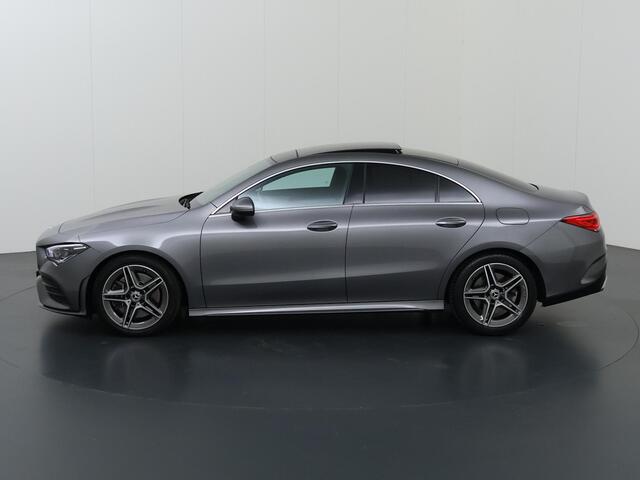 Mercedes-Benz CLA-KLASSE 250 Premium | AMG | Panoramadak | Sfeerverlichting | Stoelverwarming | Widescreen |