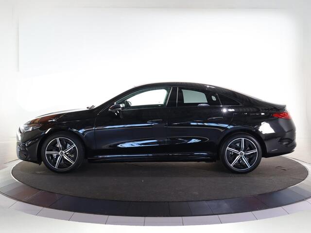 Mercedes-Benz CLA-KLASSE 250+ Launch Edition 85.5 kWh | Night | Panoramadak | Stoelverwarming | DISTRONIC | Achteruitrijcamera | Dodehoekassistent |