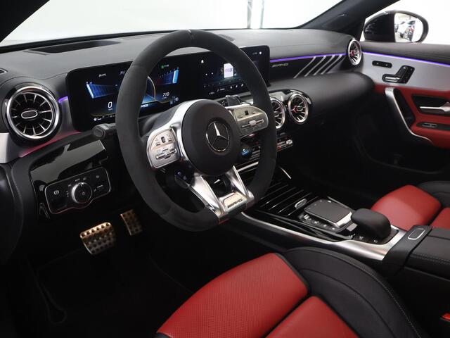 Mercedes-Benz CLA-KLASSE AMG 35 4MATIC | Panoramadak | 19 inch | Memory pakket | HUD | Spoiler |