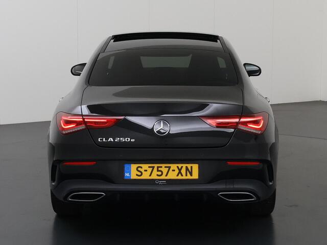 Mercedes-Benz CLA-KLASSE 250 e Premium Plus | AMG | Night | Panoramadak | Headup | Memory | Sfeerverlichting | Keyless |