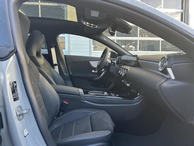 Mercedes-Benz CLA-KLASSE 180 Business Solution AMG | AMG Plus Pakket | Night Pakket | Panoramadak | 360° Camera | Dodehoekassistent | Head-up Display | MULTIBEAM LED Koplampen | Advanced Sound System | Elektrisch Verstelbare Stoelen + Memory | Stoelverwarming | Sfeerverlichting | Apple CarPlay | Android Auto