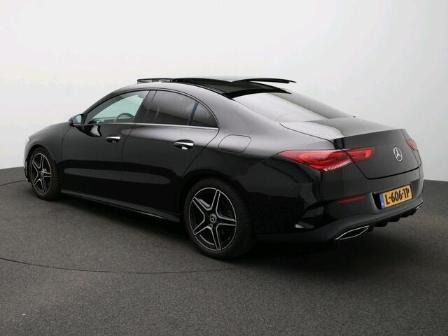 Mercedes-Benz CLA-KLASSE 180 Business Solution AMG AMG Line | Night Pakket | Panorama Schuif-Kanteldak | Memory Voorstoelen. Inclusief 24 maanden MB Certified garantie voor Europa.