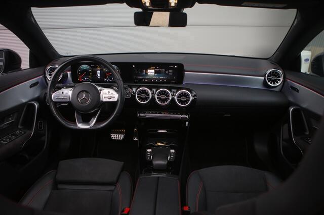 Mercedes-Benz CLA-KLASSE 200 Bus. Sol. AMG | Pano | Sfeerverlichting |