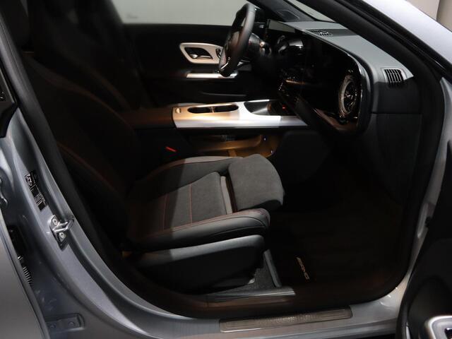 Mercedes-Benz CLA-KLASSE 250+ Launch Edition 85.5 kWh | Nightpakket | Panoramadak | Warmtepomp | Distronic | 360° Camera | Dodehoekassistent | Apple Carplay/Android Auto |