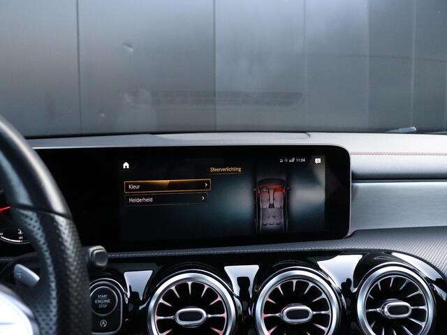 Mercedes-Benz CLA-KLASSE 180 Business Solution | AMG LINE | PANO-DAK | CAMERA | STOELVERW. | APPLE CARPLAY | CRUISE | NAVI |
