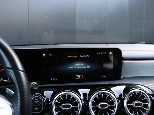 Mercedes-Benz CLA-KLASSE 180 Business Solution | AMG LINE | PANO-DAK | CAMERA | STOELVERW. | APPLE CARPLAY | CRUISE | NAVI |