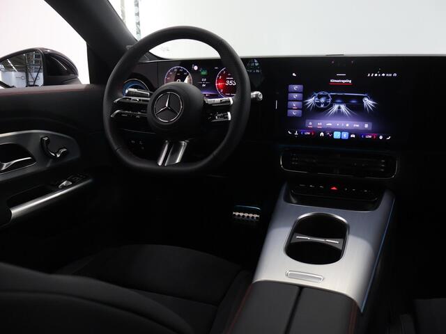 Mercedes-Benz CLA-KLASSE 180 Business Solution AMG | MULTIBEAM LED | Panoramadak | Nightpakket | Achteuitrijcamera | Trekhaak