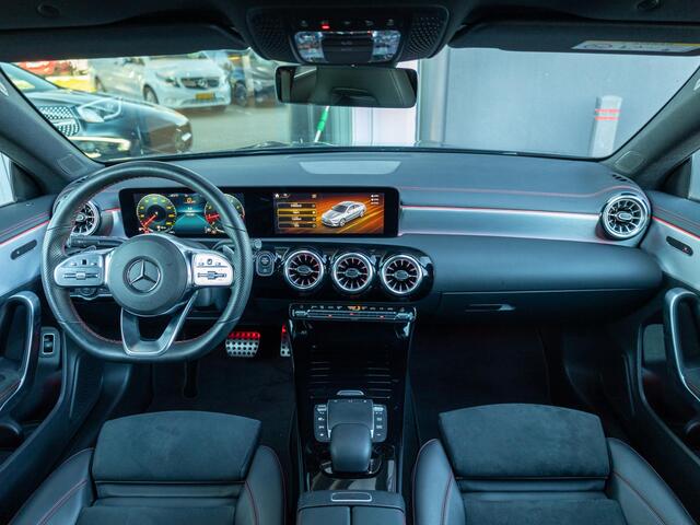Mercedes-Benz CLA-KLASSE Coupé 180 Business Solution AMG