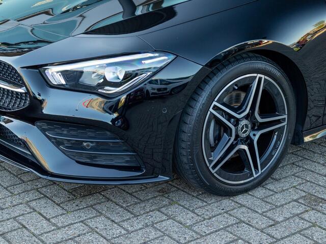 Mercedes-Benz CLA-KLASSE Coupé 180 Business Solution AMG