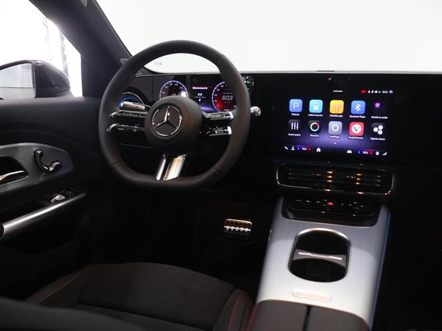 Mercedes-Benz CLA-KLASSE 250+ Launch Edition 85.5 kWh | Night | Panoramadak | Stoelverwarming | DISTRONIC | Achteruitrijcamera | Dodehoekassistent |