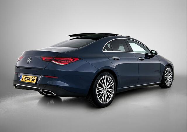 Mercedes-Benz CLA-KLASSE 200 Business Solution Luxury Premium Plus pakket | Panorama Schuif-Kanteldak | Sfeerverlichting | Memory stoelen | Ledkoplampen. Inclusief 24 maanden MB Certified garantie voor Europa.