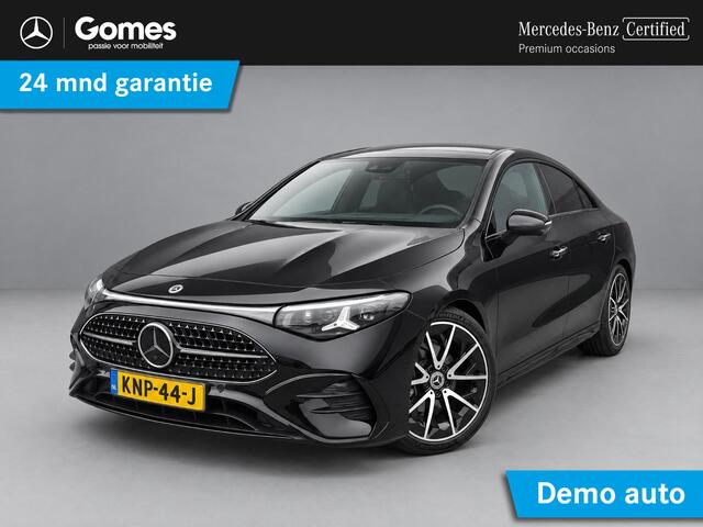 Mercedes-Benz CLA-KLASSE 180 Business Solution AMG | Night Pakket | Panoramadak | DISTRONIC Afstandsassistent | Dodehoekassistent | Verkeersbordenassistent | MULTIBEAM LED Koplampen | Elektrisch Verstelbare Stoelen + Memory | Stoelverwarming | Sfeerverlichting | THERMOTRONIC Klimaatregeling | Sierdelen Geborsteld Aluminium Lightlines | Apple CarPlay | Android Auto | Achteruitrijcamera | Parkeersensoren