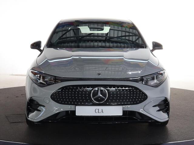 Mercedes-Benz CLA-KLASSE 250+ Launch Edition 85.5 kWh | Night | Panoramadak | Stoelverwarming | DISTRONIC | Achteruitrijcamera | Dodehoekassistent |