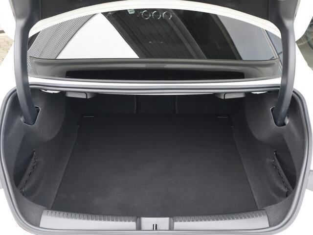 Mercedes-Benz CLA-KLASSE 200 AMG Line