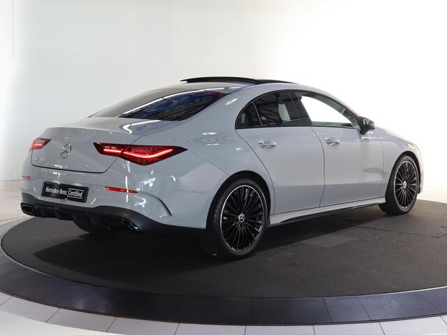 Mercedes-Benz CLA-KLASSE 180 Business Solution AMG | Panoramaschuifdak | AMG Line Plus | Head-up display | Nightpakket | 360° camera | Dodehoekassistent |