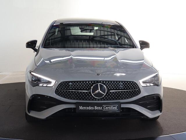 Mercedes-Benz CLA-KLASSE 180 Business Solution AMG | Panoramaschuifdak | AMG Line Plus | Head-up display | Nightpakket | 360° camera | Dodehoekassistent |