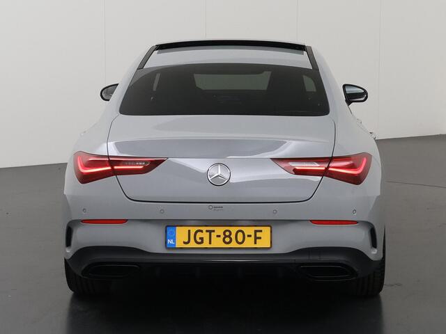 Mercedes-Benz CLA-KLASSE Coupé 180 Business Solution AMG | Panoramaschuifdak | AMG Line Plus | Night pakket | Head-up display | 360° camera | 19"AMG velgen Multispaaks