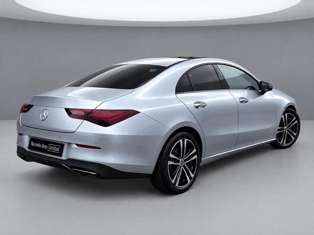 Mercedes-Benz CLA-KLASSE 180 Star Edition Luxury | Night Pakket | Panoramadak | Apple CarPlay | Android Auto | Sfeerverlichting | Stoelverwarming | Parkeersensoren | Achteruitrijcamera | Elektrisch Inklapbare Buitenspiegels