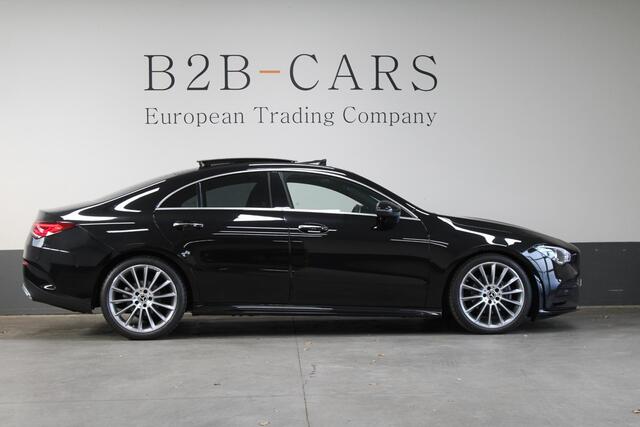 Mercedes-Benz CLA-KLASSE 180 d AMG | Panorama | LED | Stoelverwarming | DAB | Sfeerverlichting