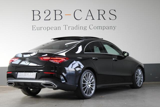 Mercedes-Benz CLA-KLASSE 180 d AMG | Panorama | LED | Stoelverwarming | DAB | Sfeerverlichting