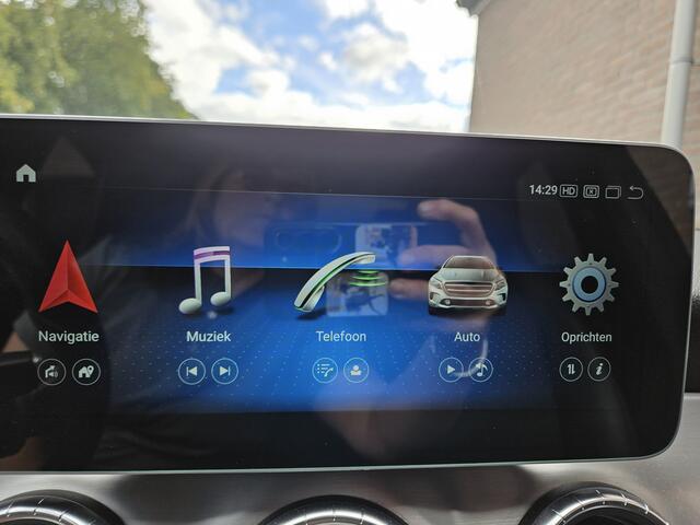 Mercedes-Benz CLA-KLASSE 180 Business Solution AMG Upgrade Edition