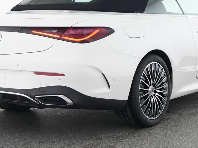 Mercedes-Benz CLE Cabriolet 200 AMG Line AMG Lime | Ledkoplampen | Memory voorstoelen | KeylessGo | Achteruitrijcamera | Sfeerverlichting. Inclusief 24 maanden MB Certified garantie voor Europa.