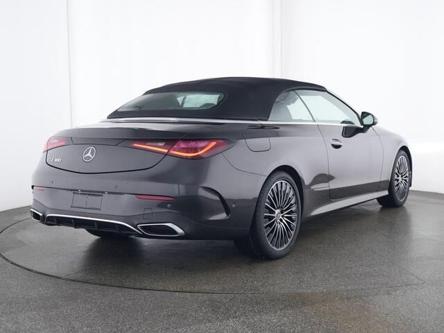 Mercedes-Benz CLE Cabriolet 180 AMG Line | Airscarf | Aircap | Memory| Keyless Go | Stuur en Stoelverwarming | Parkeerpakket | Inclusief 24 maanden Mercedes-Benz Certified garantie voor Europa.