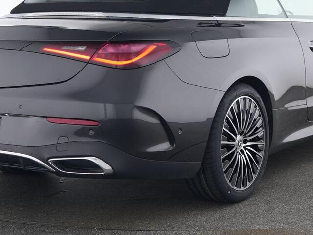 Mercedes-Benz CLE Cabriolet 200 AMG Line AMG Line | 19 Inch AMG Velgen | Memory voorstoelen | Apple CarPlay | Stuur en Stoelverwarming. Inclusief 24 maanden MB Certified garantie voor Europa.