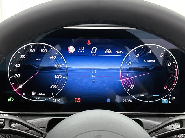 Mercedes-Benz CLE Cabriolet 200 AMG Line | Premium Plus pakket | Winterpakket | Rijassistentiepakket Plus | AMG spoiler | Middenconsole metaalstructuur | Stoelventilatie/- verwarming | Windschut | 19 inch multispaaks lichtmetalen AMG velgen |