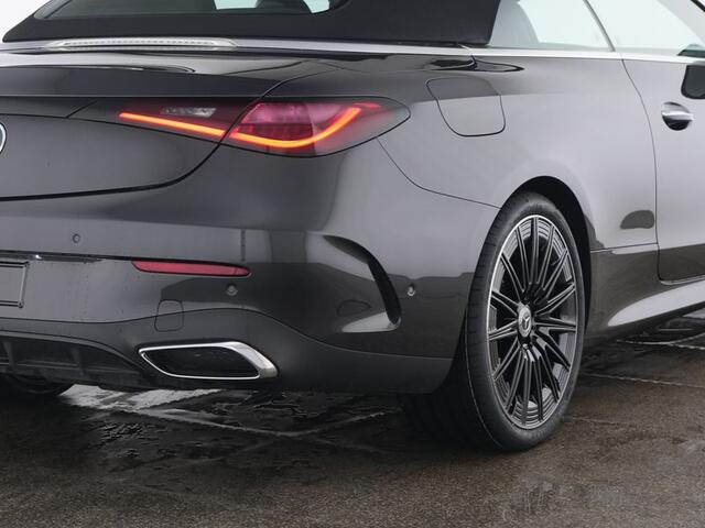 Mercedes-Benz CLE Cabriolet 200 AMG Line AMG Line | Night Pakket | 20 Inch AMG Velgen | Parkeerpakket inclusief achteruitrijcamera | Inclusief 24 maanden MB Certified garantie voor Europa.