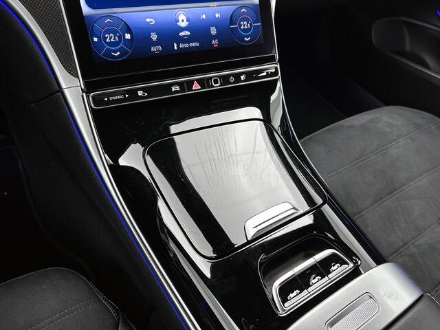 Mercedes-Benz CLE Cabriolet 200 AMG Line AMG Line | Night Pakket | 20 Inch AMG Velgen | Parkeerpakket inclusief achteruitrijcamera | Inclusief 24 maanden MB Certified garantie voor Europa.