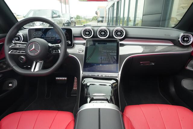 Mercedes-Benz CLE Cabriolet 200 AMG Line | 204PK | Burmester | Airscarf | Memory | ACC | Mercedes-Benz CLE Cabriolet 200 AMG Line 204 PK met 2.0 viercilinder benzinemotor, lederen bekleding, Burmester audiosysteem, navigatie, stoelverwarming en elektrisch verstelbare stoelen met