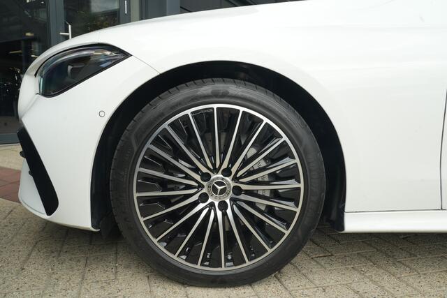 Mercedes-Benz CLE Cabriolet 200 AMG Line | 204PK | Burmester | Airscarf | Memory | ACC | Mercedes-Benz CLE Cabriolet 200 AMG Line 204 PK met 2.0 viercilinder benzinemotor, lederen bekleding, Burmester audiosysteem, navigatie, stoelverwarming en elektrisch verstelbare stoelen met