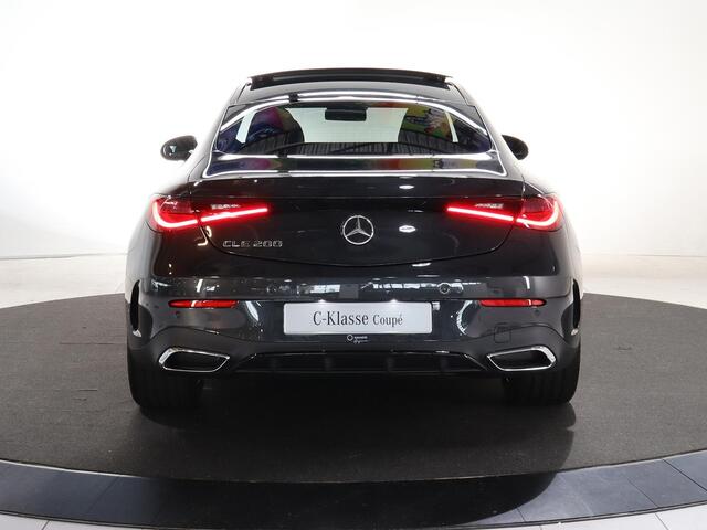 Mercedes-Benz CLE Coupé 200 AMG Line | Achteruitrijcamera | Panoramaschuifdak | Stoelverwarming | Sfeerverlichting | Smartphone-integratie |
