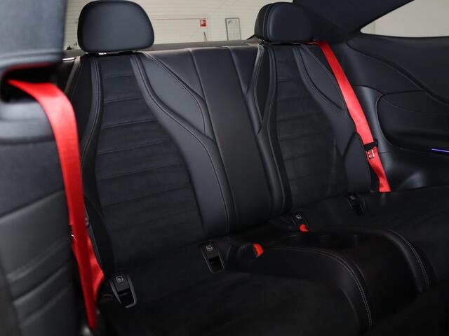 Mercedes-Benz CLE Coupé 200 AMG Line | Achteruitrijcamera | Panoramaschuifdak | Stoelverwarming | Sfeerverlichting | Smartphone-integratie |