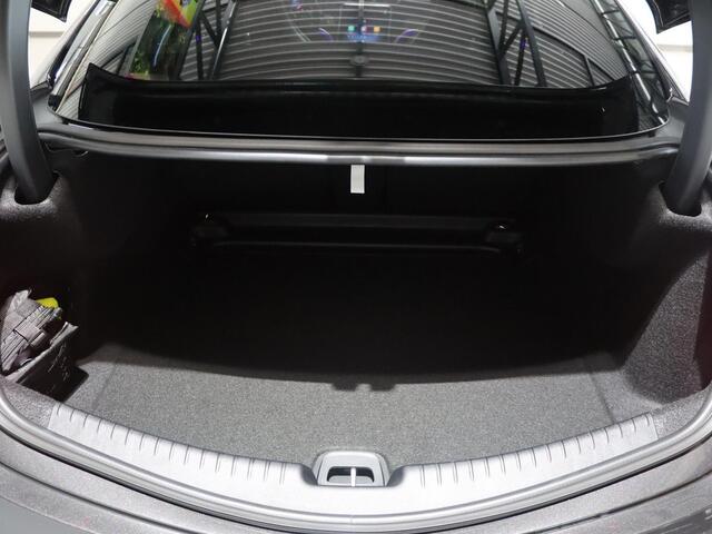 Mercedes-Benz CLE Coupé 200 AMG Line | Achteruitrijcamera | Panoramaschuifdak | Stoelverwarming | Sfeerverlichting | Smartphone-integratie |
