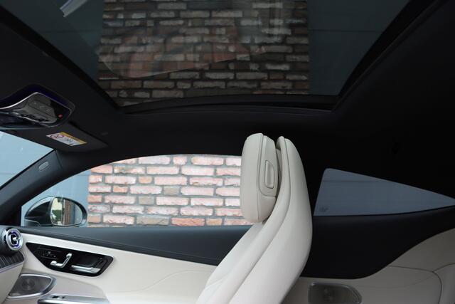 Mercedes-Benz CLE Coupé 200 4MATIC AMG Line | Panoramadak | Digital Light | Burmester | Memory | Leder | HUD | Verwarmd Stuurwiel | Night-Pakket | Surround Camera | Keyless Go |