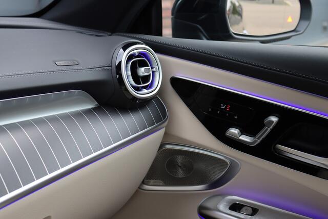 Mercedes-Benz CLE Coupé 200 4MATIC AMG Line | Panoramadak | Digital Light | Burmester | Memory | Leder | HUD | Verwarmd Stuurwiel | Night-Pakket | Surround Camera | Keyless Go |