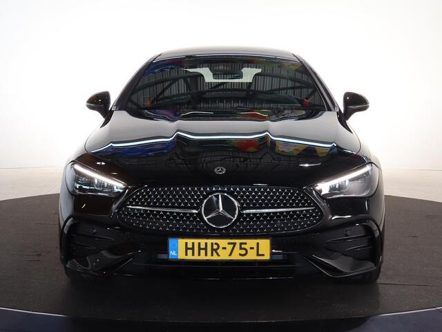 Mercedes-Benz CLE Coupé 200 AMG Line | Night | Panoramadak | Memory stoelen | Sfeerverlichting | Parkeercamera | Stoelverwarming |