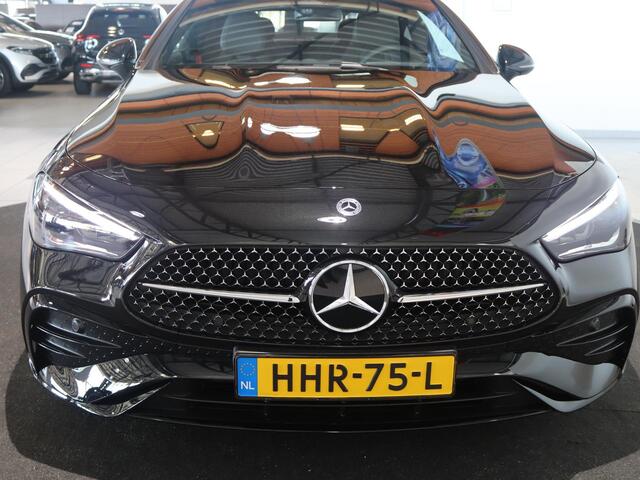 Mercedes-Benz CLE Coupé 200 AMG Line | Night | Panoramadak | Memory stoelen | Sfeerverlichting | Parkeercamera | Stoelverwarming |