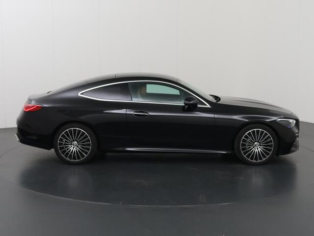 Mercedes-Benz CLE Coupé 200 AMG Line | Nappalederen bekleding | Digital Light | Rijassistentiepakket | Keyless | 360 graden camera | Sfeerverlichting |