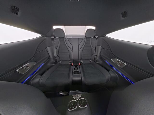 Mercedes-Benz CLE Coupé 300 e AMG Plug-In Hybride AMG | Night Pakket | Panorama Schuif-Kanteldak | Digital Licht | Burmester® | Stuur en Stoelverwarming. Inclusief 24 maanden MB Certified garantie voor Europa.