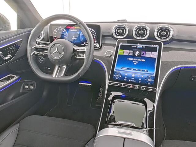 Mercedes-Benz CLE Coupé 300 e AMG Plug-In Hybride AMG Line | Panorama Schuif-Kanteldak | Digital Licht | Stuur en Stoelverwarming. Inclusief 24 maanden MB Certified garantie voor Europa.