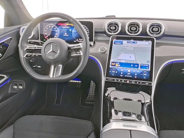 Mercedes-Benz CLE Coupé 300 e AMG Plug-In Hybride Edition AMG-Line | Night Pakket | Panoram Schuif-Kanteldak | Digital Licht | Stuur en Stoelverwarming. Inclusief 24 maanden Mercedes-Benz Certified garantie voor Europa.