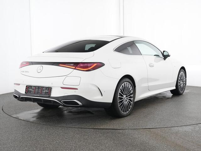 Mercedes-Benz CLE Coupé 300 e AMG Plug-In Hybride Trekhaak | Digital Licht | Burmester® 3D-Surround-Soundsystem | Parkeerpakket met 360°-camera | Panarama Schuif-Kanteldak. Inclusief 24 maanden Mercedes-Benz Certified garantie voor Europa.