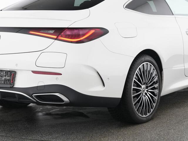 Mercedes-Benz CLE Coupé 300 e AMG Plug-In Hybride Trekhaak | Digital Licht | Burmester® 3D-Surround-Soundsystem | Parkeerpakket met 360°-camera | Panarama Schuif-Kanteldak. Inclusief 24 maanden Mercedes-Benz Certified garantie voor Europa.