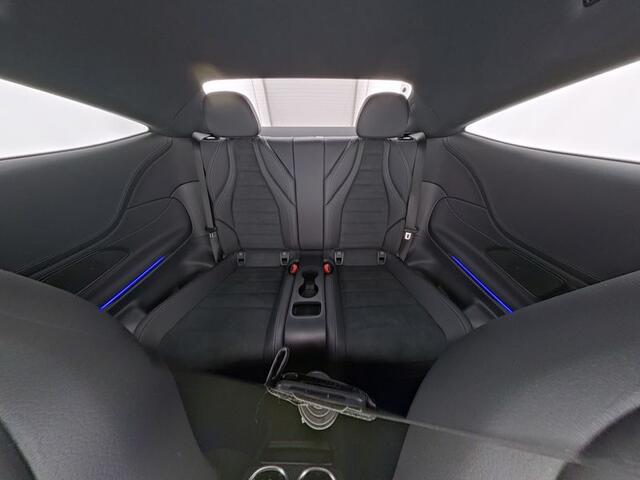 Mercedes-Benz CLE Coupé 300 e AMG Plug-In Hybride AMG Line Premium | Night Pakket | Panorama Schuif-Kanteldak | Stoel en Stuurverwarming | Memory Stoelen. Inclusief 24 maanden MB Certified garantie voor Europa.